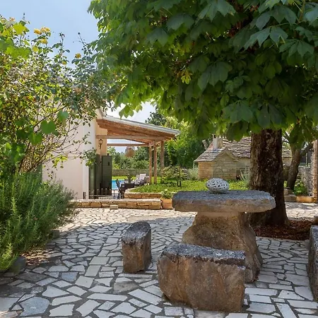 Casa Dea Villa *