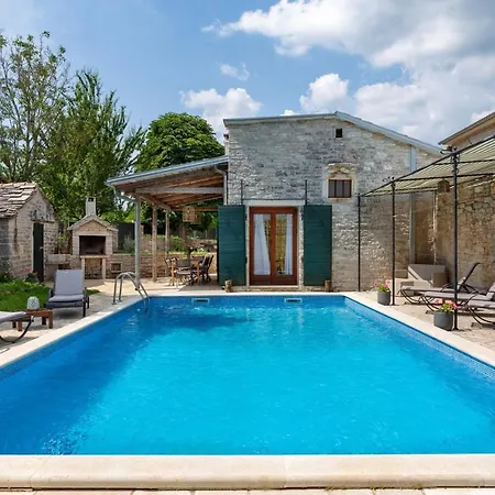 Casa Dea Holiday With Private Pool Villa